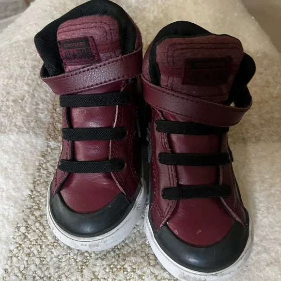 Maroon converse toddler hotsell